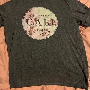 Aeropostale Gray 'Positive Cali Vibes' Tee